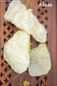 pierre d'alun contre l'acné